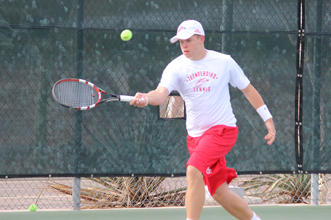 Perfect start as No. 7 men's tennis opens ACCAC play with 9-0 win at Paradise Valley