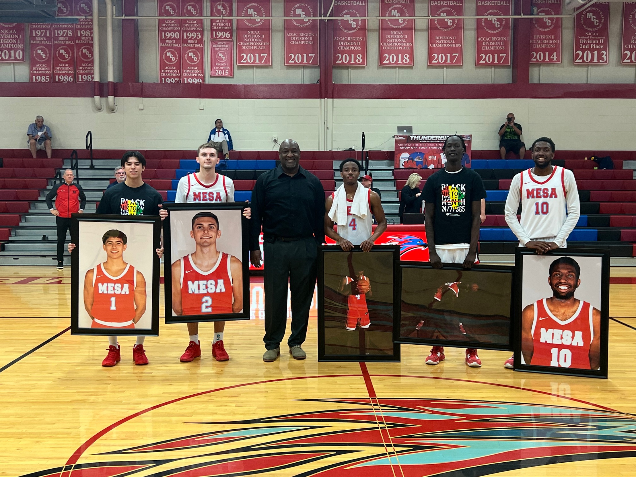 Men's basketball falls to Phoenix in double overtime on sophomore night.