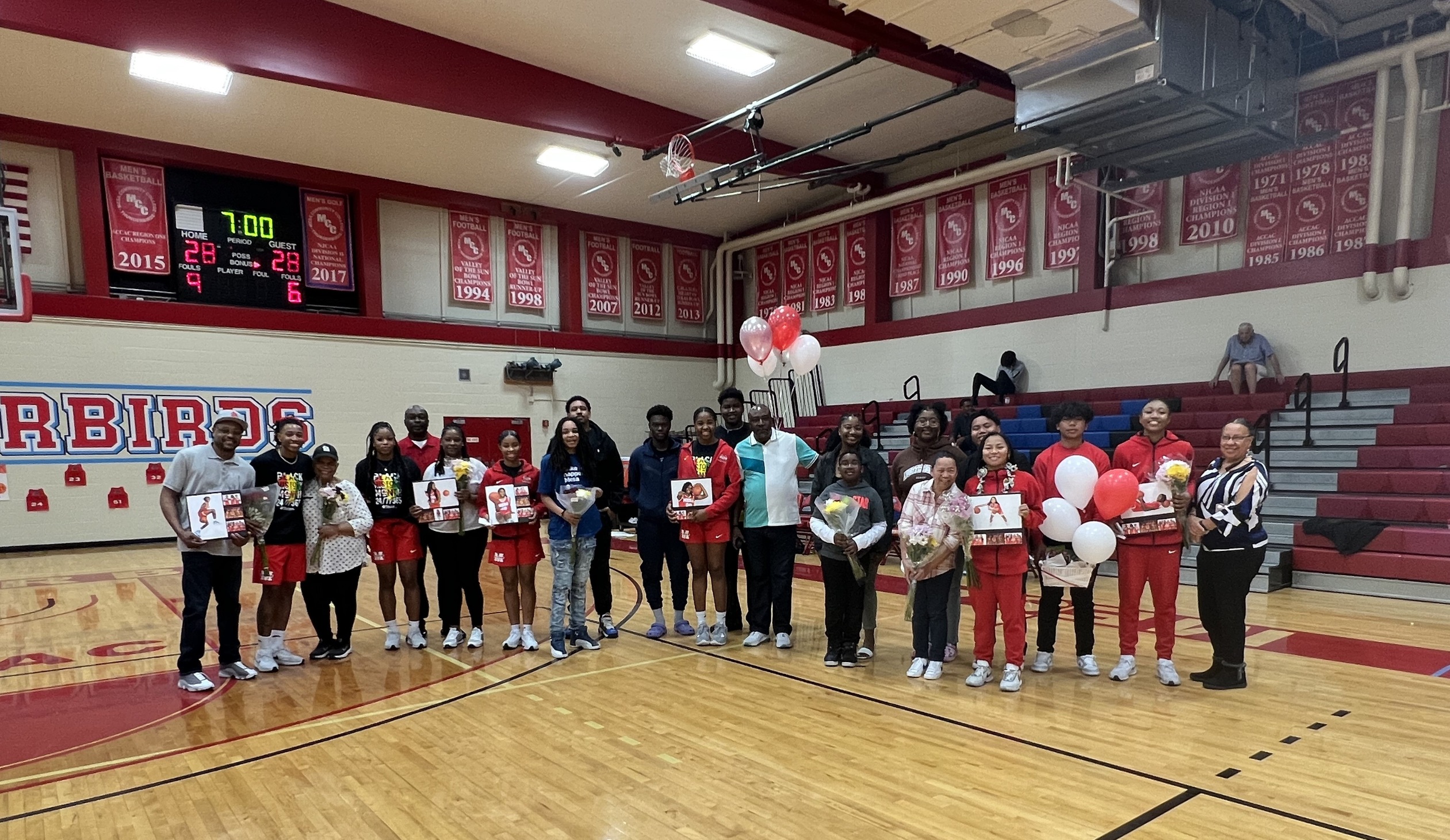 WBB Cruises By Phoenix College on Sophomore Night