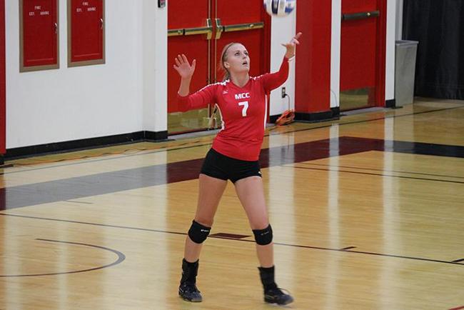 Volleyball opens with loss at Glendale