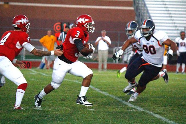Carlton Williams (3) led the Mesa ground game with 80 yards. (Photo by Jacob Dewald)