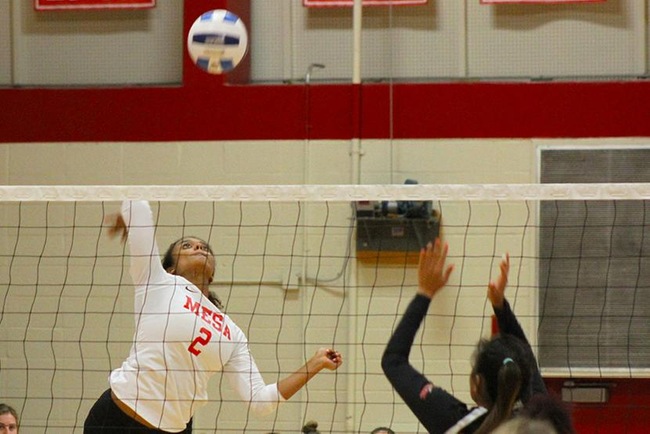 RECAP: #10 Mesa Volleyball Goes 2-2 at Scottsdale Tournament
