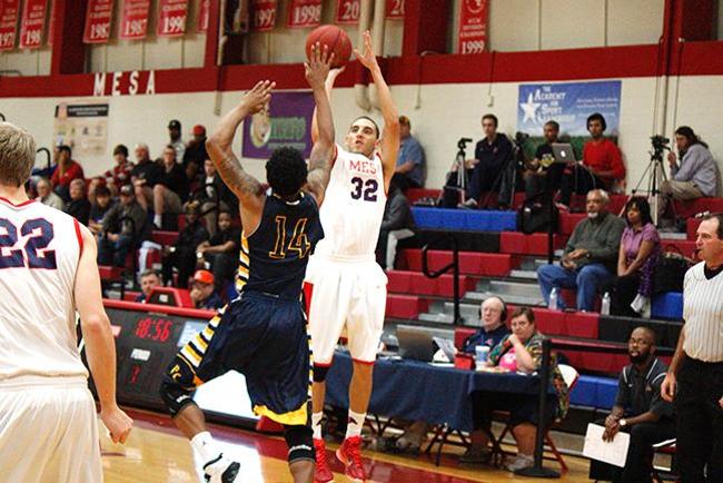 Andrew Jones paced Mesa with ten points (Photo by Jacob Dewald)