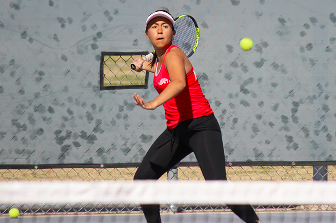 No. 15 women's tennis takes two ACCAC wins