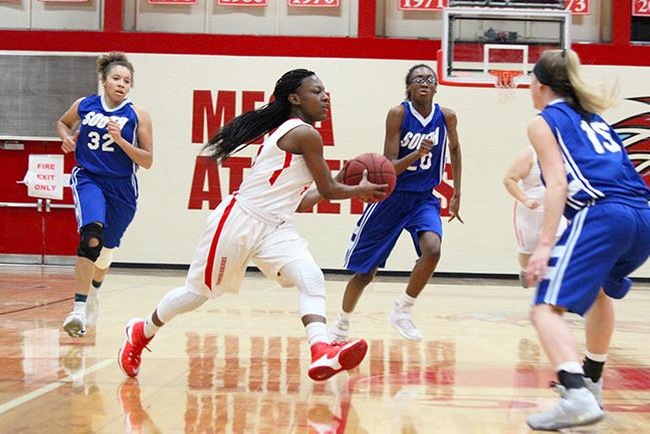 Deja Dagons dished out six assists in Mesa's win over South Mountain Wednesday night. (photo by Aaron Webster)