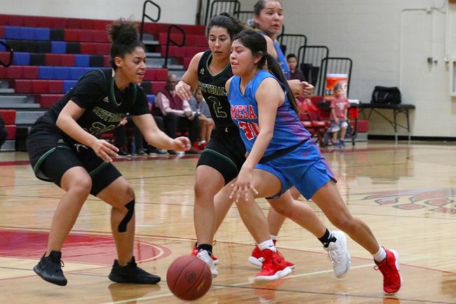 Cheyanne Begay drives to the hoop Saturday night against the Scottsdale Artichokes.