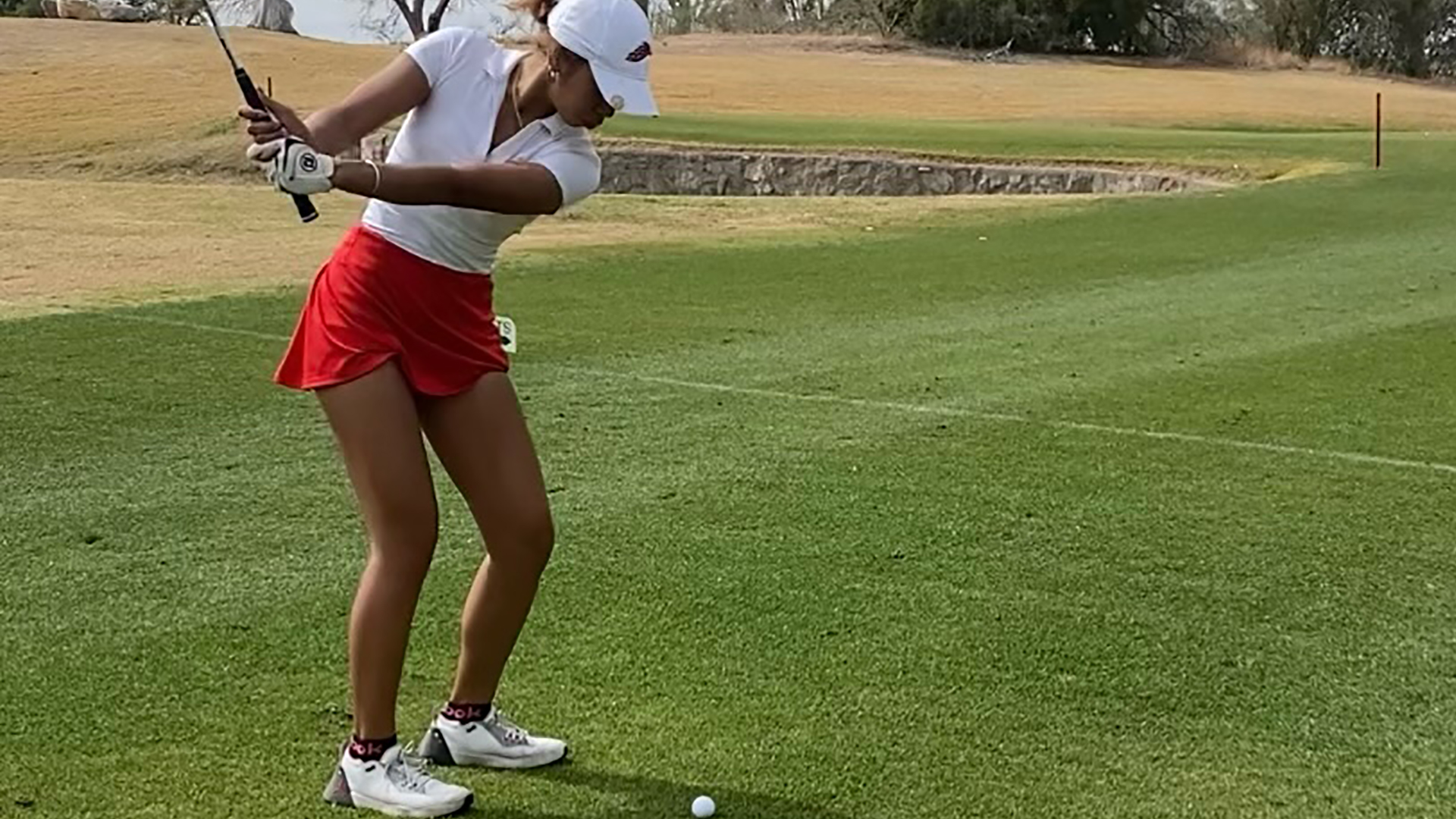 Vakasioula captures 11th straight as women's golf wins again