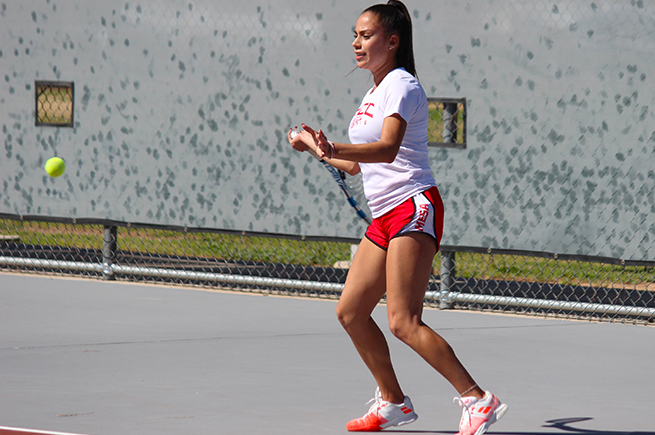 No, 15 women's tennis stays unbeaten in ACCAC with 7-2 win over Pima