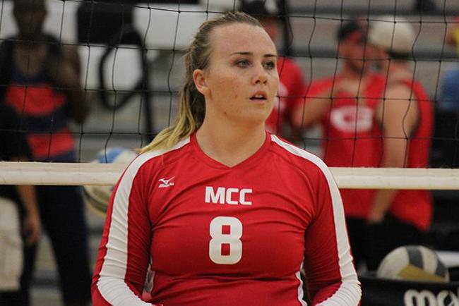 Shelby Murphy contributed 20 assists and ten digs (Photo by Aaron Webster)