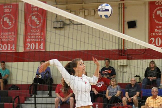 Volleyball Wins Three out of Four Matches at Scottsdale Invite