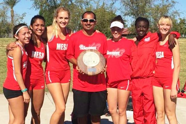 Women's Cross Country place 2nd at Regionals