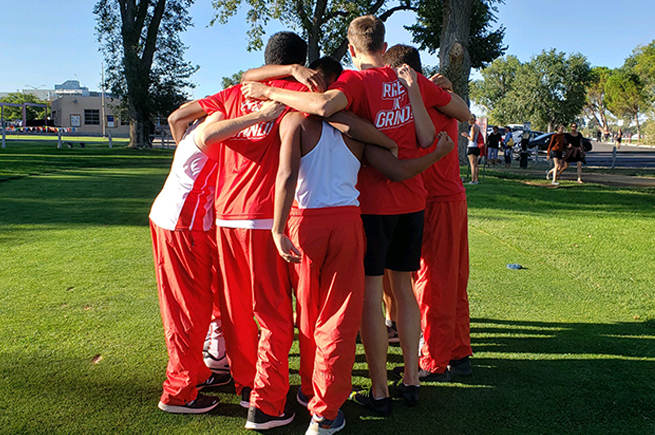 Cross country opens seasons with fine showing at New Mexico Lobo Inv.